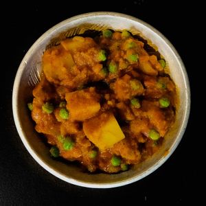 aloo matar at Wildflower Canteen in Leiden