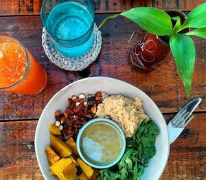 make your own bowl  at Artillery Arts Cafe in Phnom Penh