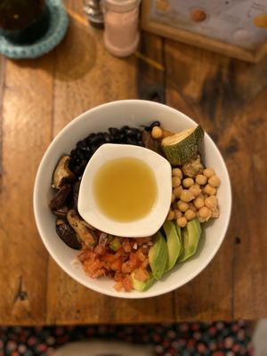 Design bowl - create your own bowl at Artillery Arts Cafe in Phnom Penh