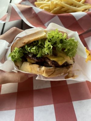 Omg….. I’m salivating  at Goy's Plant-Based Burgers - Americana in Guadalajara