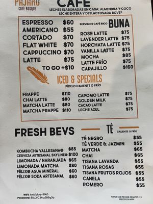 Warm drinks  at Pájaro Café Bosque in Avandaro