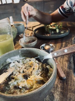 Table moment   at Pájaro Café Bosque in Avandaro