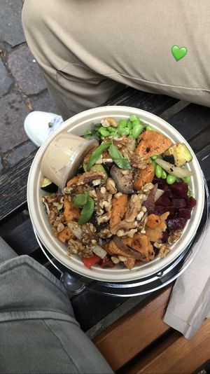 Bowl to go  at Dean & David in Magdeburg