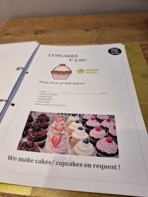 Vegan cupcakes at The Flower Cafe Bruges in Bruges