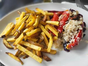 Stuffed peppers with homemade fries at Três Arcos in Sao Miguel