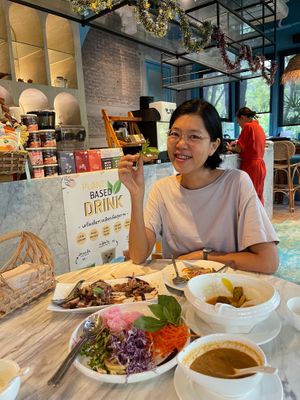 Delicious lunch at Tonklar Facai - Mahidol Salaya in Nakhon Pathom