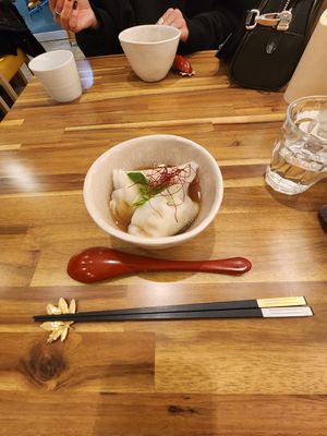 Gioza at Uno Yukiko - Gion Soy Milk Ramen - ぎをん豆乳らーめん うのゆきこ in Kyoto