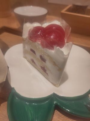 Strawberry shortcake at Uno Yukiko - Gion Soy Milk Ramen - ぎをん豆乳らーめん うのゆきこ in Kyoto