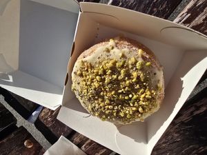 Crodot with pistachio at AMONA Basque Vegan Food - Tafalla in Pamplona
