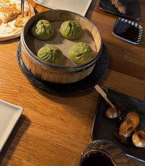 Tofu in Sesamsoße, Bao Buns & Saitlingspieß  at Genki Bar & Restaurant in Essen