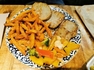 Seitan with sweet poatoes and veggies at Favorito mi Lugar in Sevilla