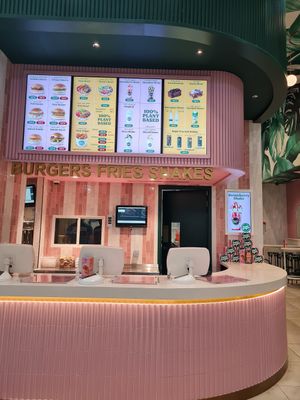 Neet burger in dubai mall at Neat Burger - Dubai Mall in Dubai