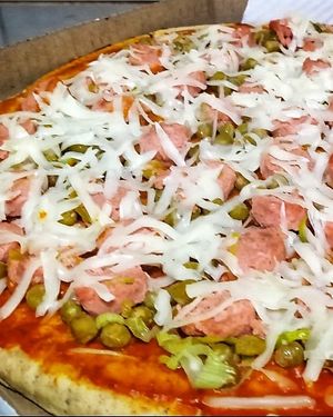 Pizza Portuguesa at La Bella Vegana in Guaruja