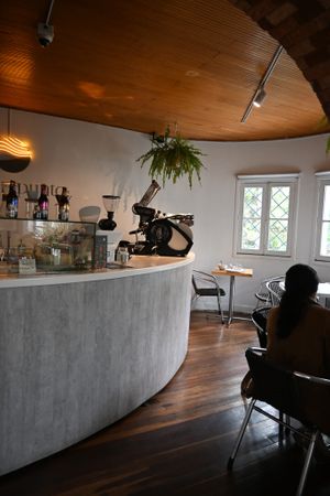 Café Counter/
Mostrador del café at La Diagonal in Bogota