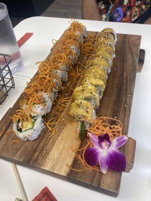Yummy & Monkey roll (from left to right). Both yummy 😉😌  at Keyaki Sushi in Midvale