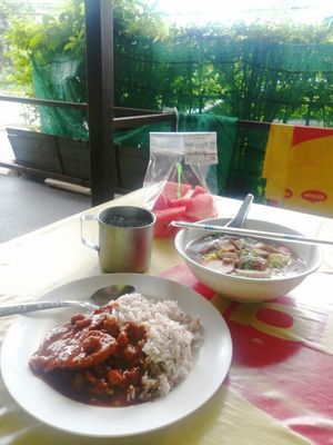 soup + rice + massaman at Ran Xahar Ce Khawkixng Vegan Buffet - ร้านอาหารเจข้าวกล้อง in Nakhon Si Thammarat