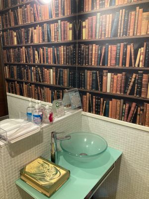 Cool Bathroom at Vedge a la Mode - べジアラモード in Shizuoka