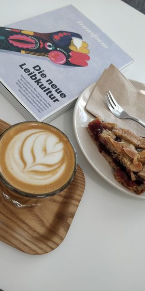Vegan linzer torte at Ratio Coffee in Salzburg