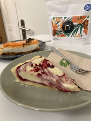 Vegan orange cheesecake and vegan white chocolate and berry tart   at Ratio Coffee in Salzburg