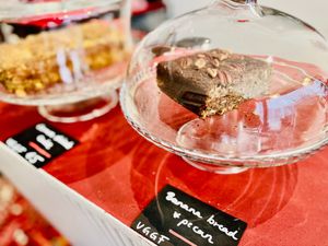 GV + VG Banana bread at Castles & Coffee in Lier