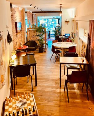 Suddenly, it was quiet at Castles & Coffee in Lier