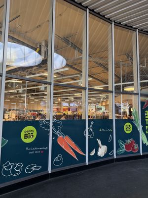 outside  at Denn's Biomarkt in Berlin