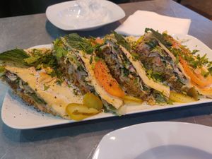 Arabische falafel schotel at X Falafel NL in Leiden