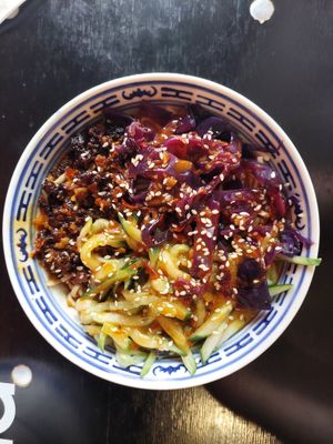 Noodles with soy mince, cucumber strips and red cabbage in YuXiang sauce (small portion, 8€) at Kaschemme in Nuremberg