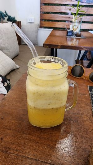 detox: ginger, pineapple, chia, passion fruit. great at WOW Healthy Food Coffee in Sucre