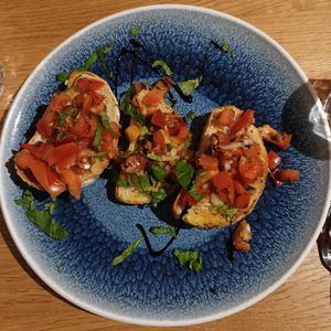 Bruschetta als Vorspeise at Esszimmer by MyPlace in Lautzenhausen
