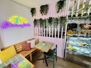 Vegan cookie to the right   at Banana Garden in La Palma