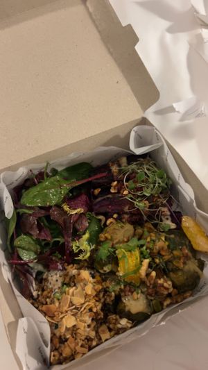 Vegetable platter   at Honest Greens - Avenida in Lisbon