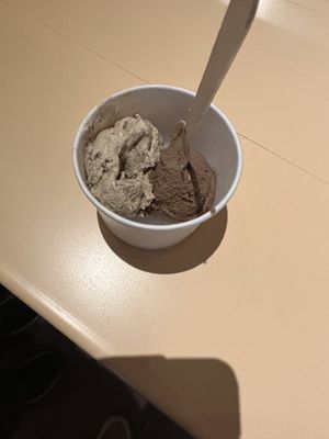Mud slide and chocolate vegan  at Fifty Licks - Laurelhurst in Portland