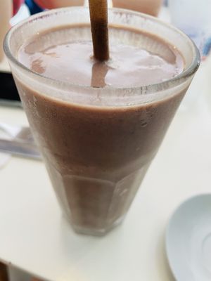 Açaí Smoothie  at Bowl Acai Bar in Puerto Ayora