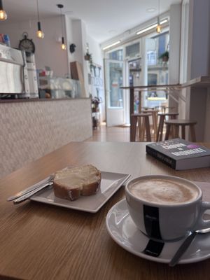 Lemon  at Vlend Coffee Shop in A Coruna