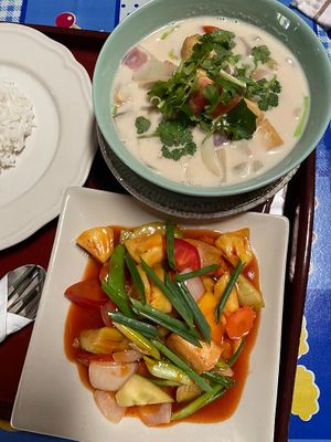 Sweet 'n Sour and Tom Ka (Coconut Soup) at SweetSoul Lanta in Krabi