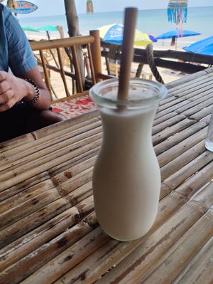 Banana coconut shake at SweetSoul Lanta in Krabi