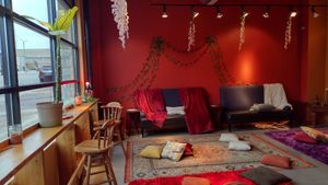 The Healing Room to eat, drink smoothies, hang out, recharge at The Raw Juice Bar in Waukegan