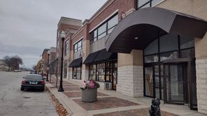 View from street at The Raw Juice Bar in Waukegan