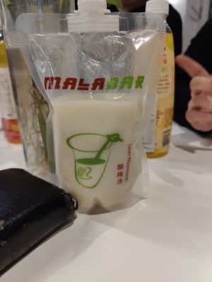 Selbstgemachte Sojamilch, unbedingt probieren at MalaBar in Aachen