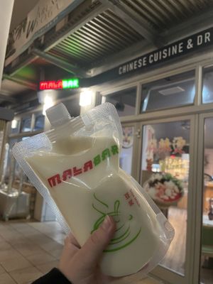 Frische hausgemachte Sojamilch  at MalaBar in Aachen