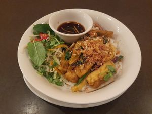 Bún sả tofu lemongrass noodle ưith salad at Viet Hoa Cafe & the Fruit in London