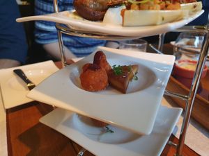 Räuchertofu, Blumenkohlwings at Winelonge in Lermoos