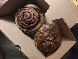 Original and date caramel cinnamon buns at Ubud Cinnamon in Ubud