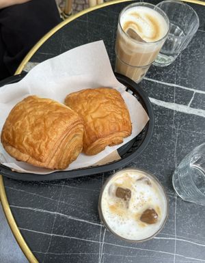 Delicious vegan pastries, such as this pain au chocolate 🍫🥐  at La Maison in Berlin