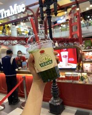 vg matcha milk tea (terminal 21 outlet)  at ChaTraMue in Bangkok