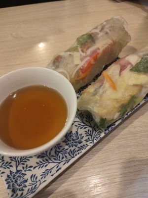 fresh spring rolls - they were ok at VEGE Kitchen in Warsaw