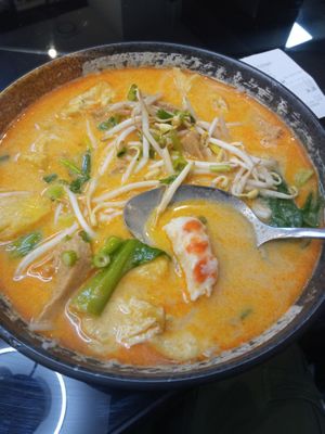 Laksa soup with plant-based shrimps at VEGE Kitchen in Warsaw