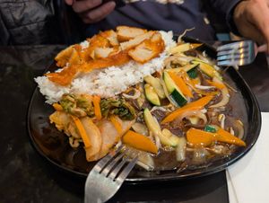 Char siu with rice and veg at VEGE Kitchen in Warsaw