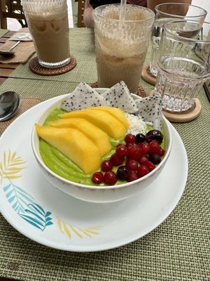 Green mango bowl  at Sweet Secret in Nha Trang
